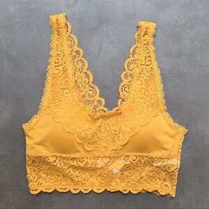 NWT Zenana Lace Racerback Bralette